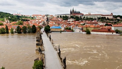 Walka z wielką wodą u naszych sąsiadów trwa. Wiele miejsc czeka na falę kulminacyjną