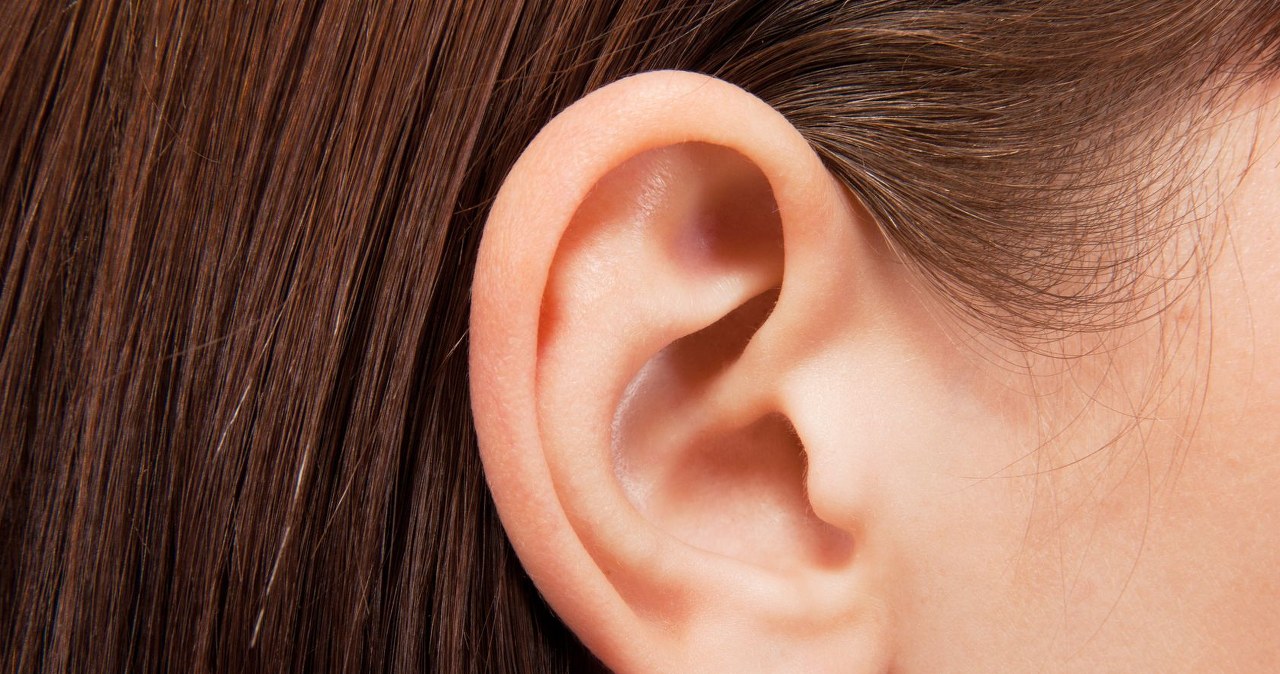 Zapach uszu może wskazywać na chorobę Parkinsona. Odkrycie w Chinach