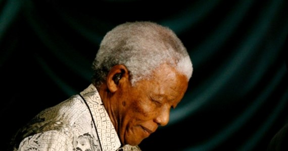 94-letni Nelson Mandela trafił w nocy po raz kolejny do szpitala z powodu infekcji płuc. Jego stan jest określany jako "poważny, lecz stabilny" - poinformował urząd prezydenta RPA.   