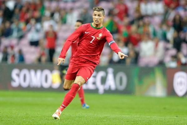 Cristiano Ronaldo Z Nową Fryzurą Podczas Meczu Towarzyskiego