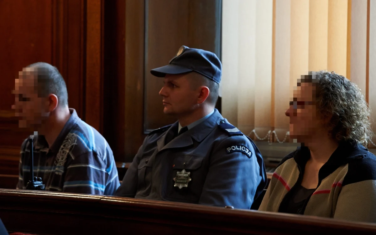 Bartłomiej Konkel nie jest już zastępcą prokuratora rejonowego w Pucku - dowiedział się reporter RMF FM Kuba Kaługa. Stracił stanowisko w związku ze sprawą rodziny zastępczej, w której w zeszłym roku zginęła dwójka dzieci.