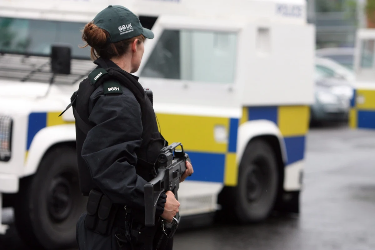 W ośrodku golfowym Lough Erne rozpoczyna się szczyt G8. Do Irlandii Północnej przybyli między innymi amerykański prezydent Barack Obama i prezydent Rosji Władimir Putin. Spotkaniu towarzyszą wzmożone środki bezpieczeństwa.