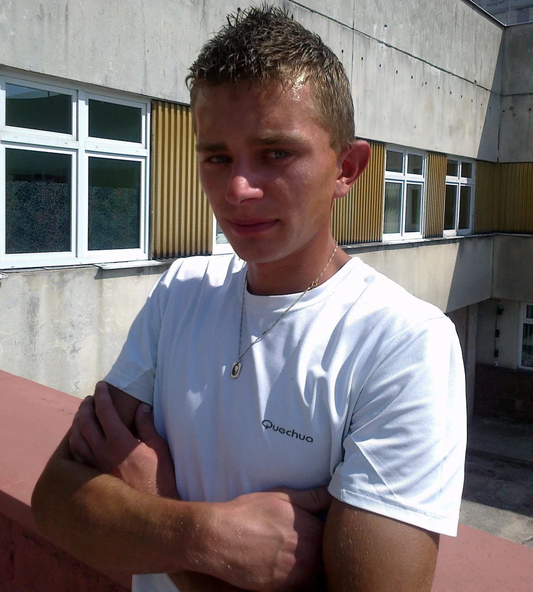 „Wiedziałem, że trzeba spróbować i nie mogę spanikować. Jak widać, ryzyko się opłaciło” – mówił w rozmowie z reporterem RMF FM Przemysław Wójtowicz, który przez 20 minut reanimował rażoną piorunem koleżankę, zanim na miejsce przyjechało pogotowie. „Zrobiłem coś, czego uczy się nawet pięcioletnie dzieci. Usłyszałem, że jestem bohaterem. Ale dla mnie bohaterem będzie Paulina, jeśli z tego wyjdzie” – podkreślał. 