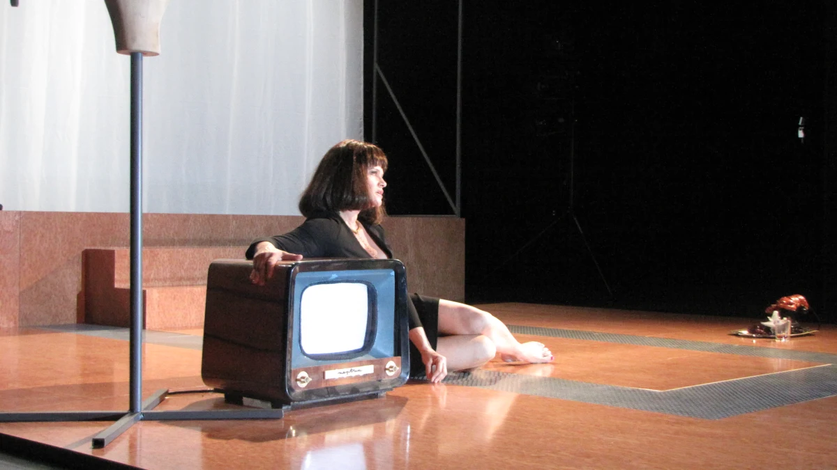 28 czerwca 2013 na deskach Teatru Polonia Krystyny Jandy odbędzie się premiera monodramu poświęconego Kalinie Jędrusik. Legendarnej i tajemniczej postaci polskiej kultury, ikony, bogini ekranu, polskiej Brigitte Bardot i Marilyn Monroe jednocześnie. W roli głównej wystąpi Katarzyna Figura.