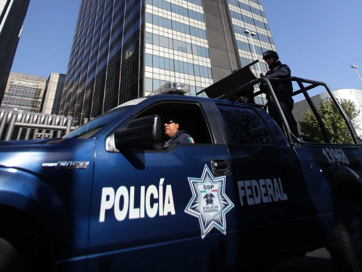 Trzy osoby, w tym dwoje dzieci, zginęły w zamachu na kandydatkę rządzącej Partii Instytucjonalno-Rewolucyjnej w przypadających za tydzień wyborach regionalnych w Meksyku. Na razie policja nie znalazła sprawców. 