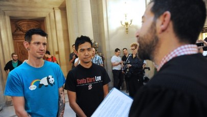 W Kalifornii trwa walka ze wznowieniem małżeństw gejowskich
