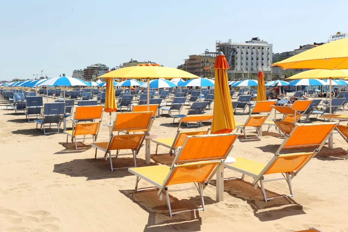 Nadmorski kurort Rimini nad Adriatykiem to miejsce we Włoszech, gdzie turyści są najserdeczniej przyjmowani. Tak wynika z sondażu, przeprowadzonego wśród cudzoziemców, którzy byli ostatnio gośćmi w hotelach i pensjonatach w 70 włoskich miejscowościach. 