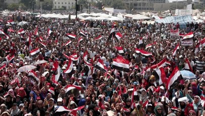 Egipt: Wojsko nie wyklucza zmiany konstytucji i rozwiązania parlamentu