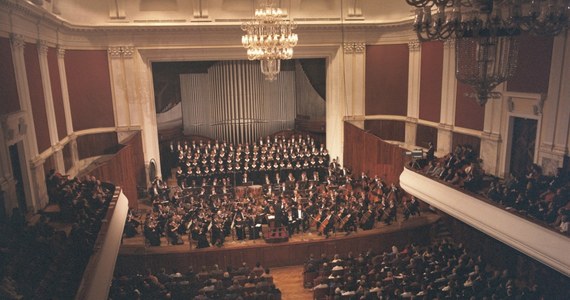 Pianista Krystian Zimerman przyjedzie do Polski na jeden koncert w ramach Międzynarodowego Festiwalu Muzyki Współczesnej "Warszawska Jesień". 22 września w stołecznej Filharmonii Narodowej wykona koncert fortepianowy Witolda Lutosławskiego.