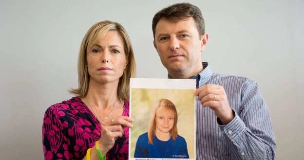 Rodzice Madeleine McCann ze zdjęciem zaginionej dziewczynki