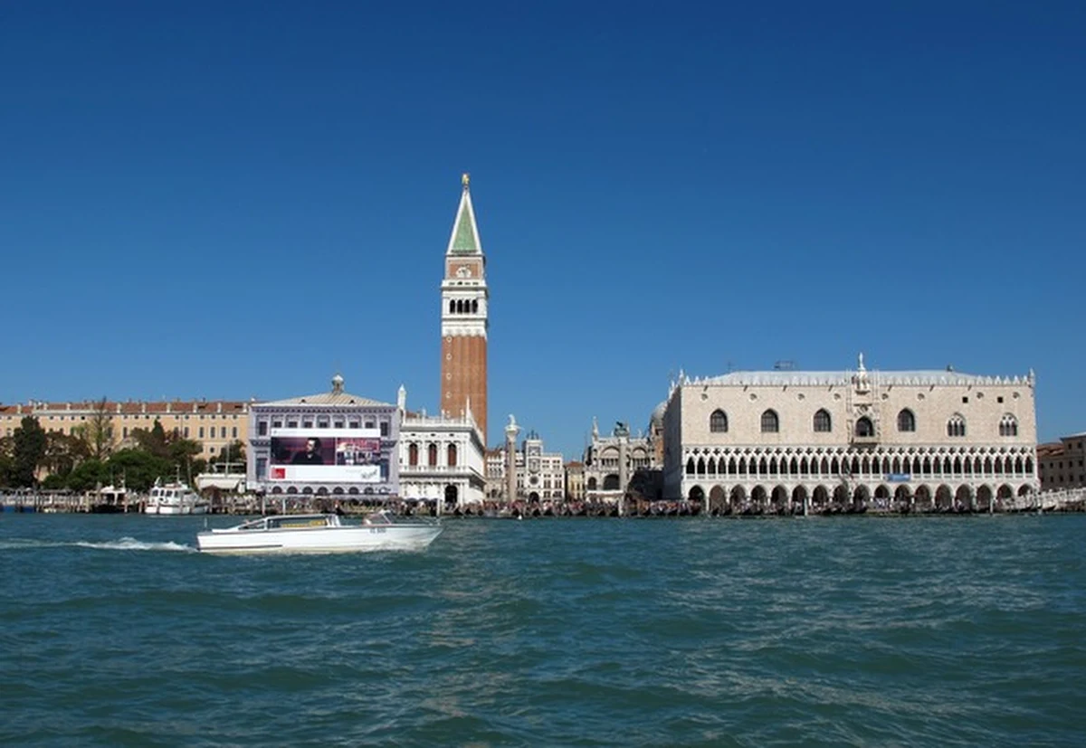 Weneccy gondolierzy będą poddawani testom na obecność alkoholu i narkotyków. Taką propozycję przedstawił miejskim władzom ich pracodawca. Stało się to po serii skarg. Turyści zarzucali gondolierom niekulturalne zachowanie i różne wybryki. 