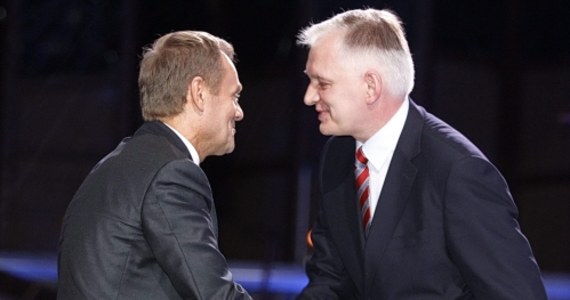 W przewidzianym terminie - do godz.12 - wpłynęły dwie kandydatury na szefa PO: Donalda Tuska i Jarosława Gowina. Obie poparte odpowiednią liczbą podpisów członków Rady Krajowej Platformy.