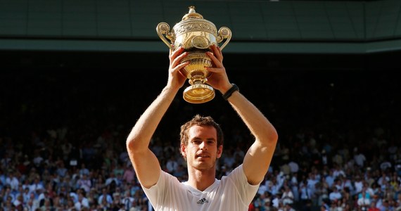 Andy Murray pewnie wygrał finał tegorocznego Wimbledonu. Szkot pokonał Serba Novaka Djokovica 6-4, 7-5, 6-4. To pierwszy triumf brytyjskiego tenisisty w tym turnieju od 77 lat. Za zwycięstwo Murray dostał czek na ponad półtora miliona funtów oraz 2000 punktów do rankingu ATP World Tour.