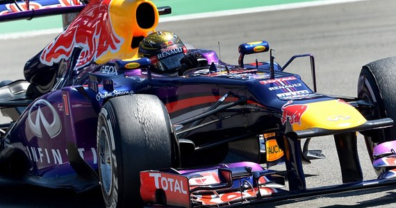 Sebastian Vettel z teamu Red Bull wygrał na torze Nuerburgring wyścig o Grand Prix Niemiec, dziewiątą rundę mistrzostw świata w tegorocznym sezonie. To pierwsze zwycięstwo trzykrotnego mistrza globu na swoim torze, a trzydzieste w karierze. Drugie miejsce, po pasjonującej walce, zajął Fin Kimi Raikkonen z zespołu Lotus, w trzecie Francuz Romain Grosjean z tego samego teamu. Vettel umocnił się na pozycji lidera mistrzostw świata.