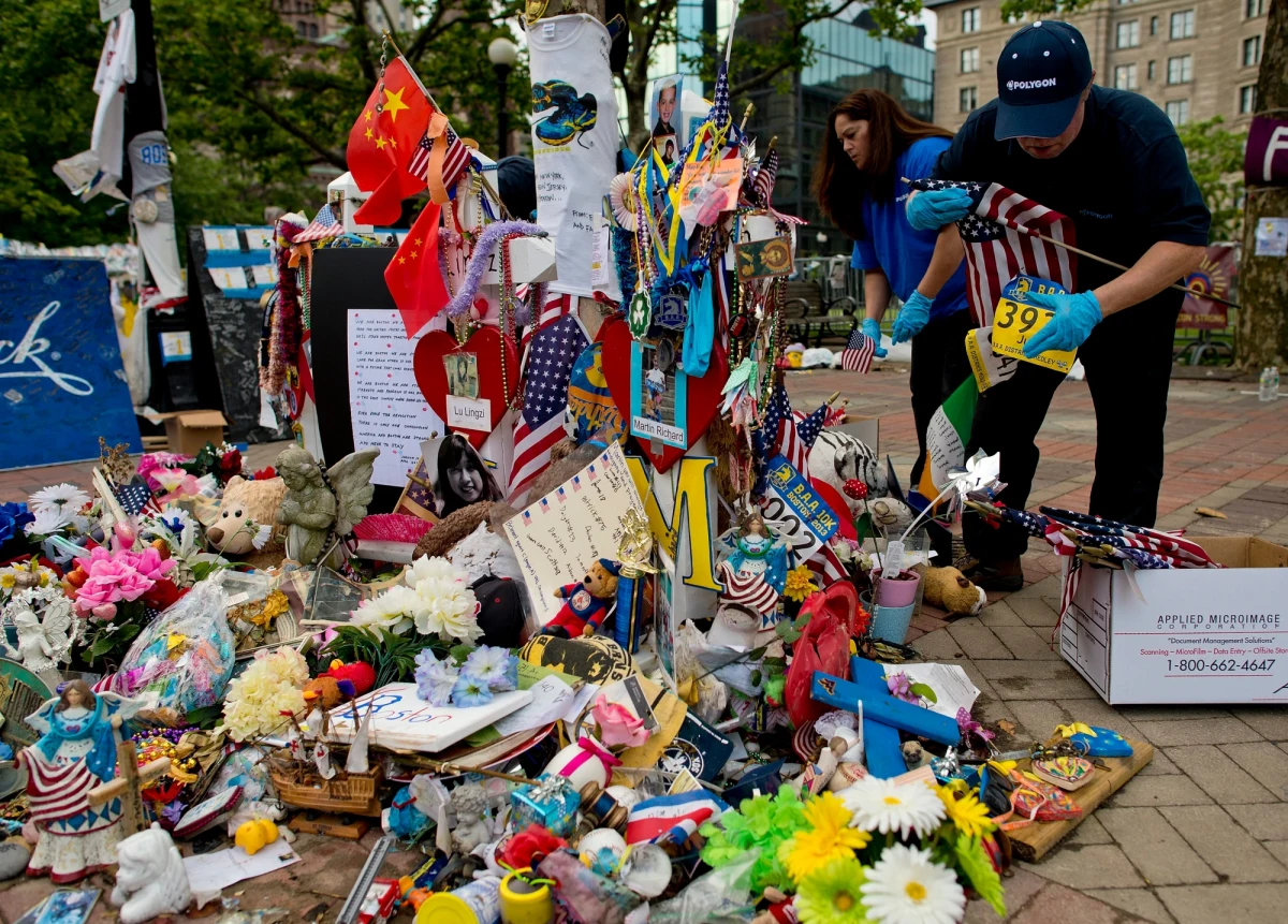 Dżochar Carnajew, jeden z dwóch zamachowców z Bostonu, stanie dziś przed sądem federalnym. Na wstępne przesłuchanie przywieziony zostanie z zachowaniem najwyższych środków ostrożności.