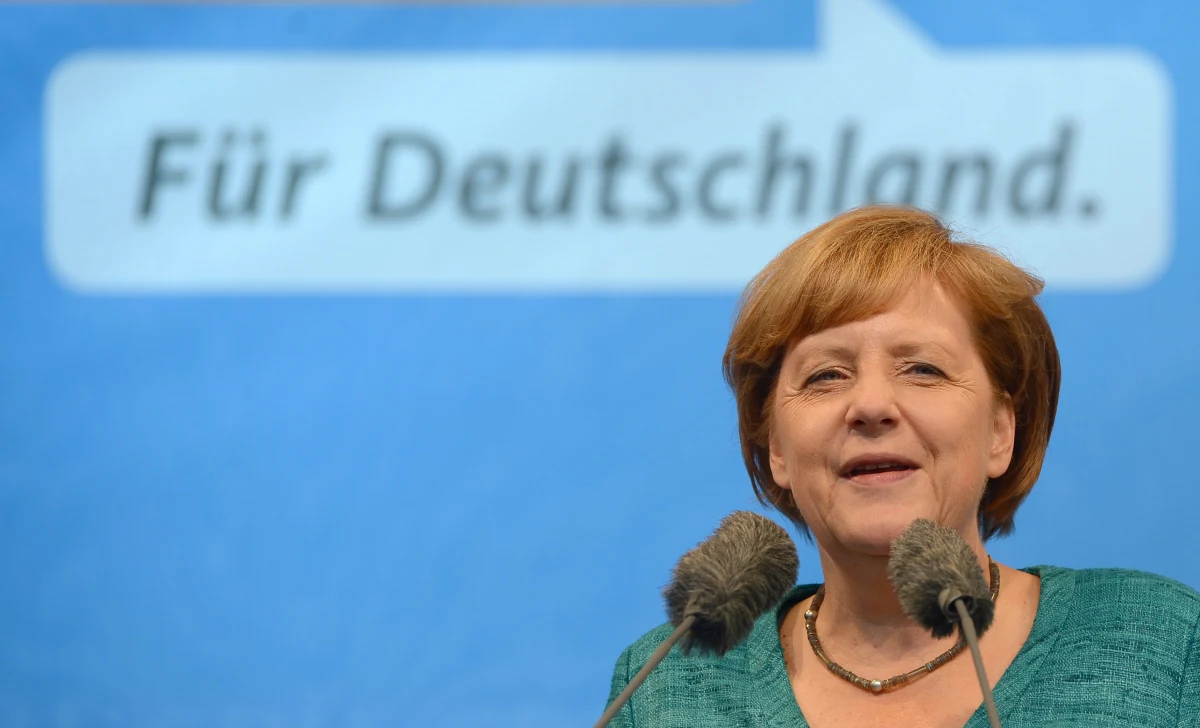 ​Współpraca niemieckich służb wywiadowczych ze służbami USA trwa od dawna i jest znacznie bliższa niż dotychczas zakładano - podał niemiecki tygodnik "Der Spiegel".  Kanclerz Angela Merkel utrzymuje, że o amerykańskiej inwigilacji dowiedziała się z prasy.