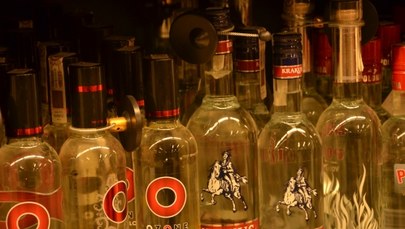 Polacy kupują coraz mniej wódki