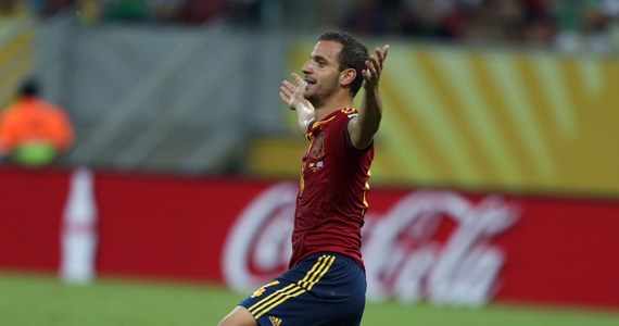 Napastnik Valencii Roberto Soldado przeniesie się do Tottenhamu Londyn. Hiszpański klub na sprzedaży swojego najlepszego strzelca zarobi 30 milionów euro. 