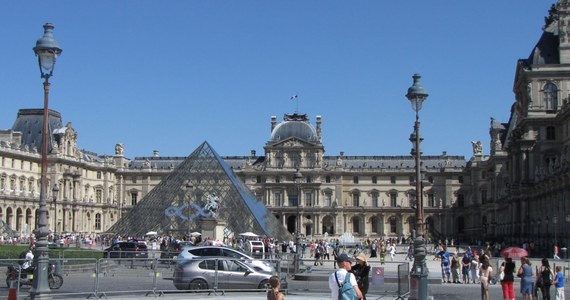 Jesteście bardzo młodzi? Spieszcie się by zwiedzać za darmo najsławniejsze paryskie muzea! Wstęp do Luwru i do Muzeum d’Orsay – z bezcennymi płótnami impresjonistów - jest darmowy dla osób w wieku poniżej 25 lat z krajów Unii Europejskiej.