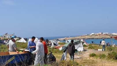 Dramat nielegalnych imigrantów u wybrzeży Włoch. Porwała ich fala