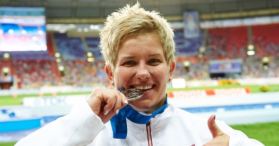 Anita Włodarczyk została wicemistrzynią świata w rzucie młotem na lekkoatletycznych mistrzostwach świata w Moskwie. Polka uzyskała 78 metrów i 46 centymetrów i ustanowiła nowy rekord kraju. Złoty medal i tytuł mistrzyni zdobyła Tatiana Łysenko. Rosjanka rzuciła 78.80 i pobiła rekord mistrzostw świata. 