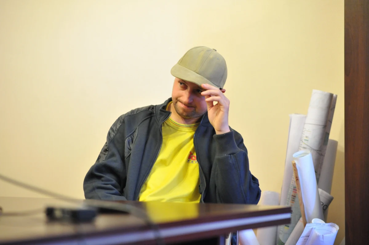 ​Sąd Rejonowy w Kołobrzegu nie poparł wniosków matki o ułaskawienie jej niepełnosprawnego intelektualnie 26-letniego syna skazanego za kradzieże. Niezależnie od tego prokurator generalny prowadzi swoje postępowanie ws. ułaskawienia Radosława Agatowskiego. Mężczyzna przebywał w więzieniu w związku z prawomocnymi wyrokami, które zapadły w sprawach o kradzieże.
