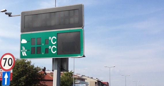 Nie działa system informacji drogowej w Krakowie. Elektroniczne tablice, które mają pomagać kierowcom są wygaszone i jedynie zdobią ulice. 