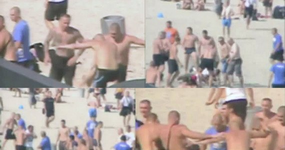 Prawdopodobnie we wtorek zostaną postawione zarzuty uczestnikom bójki na gdyńskiej plaży. Dwaj zatrzymani szalikowcy Ruchu Chorzów wciąż są w areszcie. Na wolność wypuszczono zatrzymanego po szamotaninie Meksykanina.