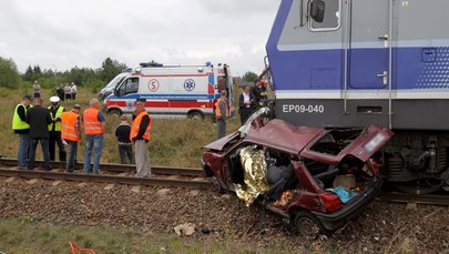 Tragedia na niestrzeżonym przejeździe kolejowym