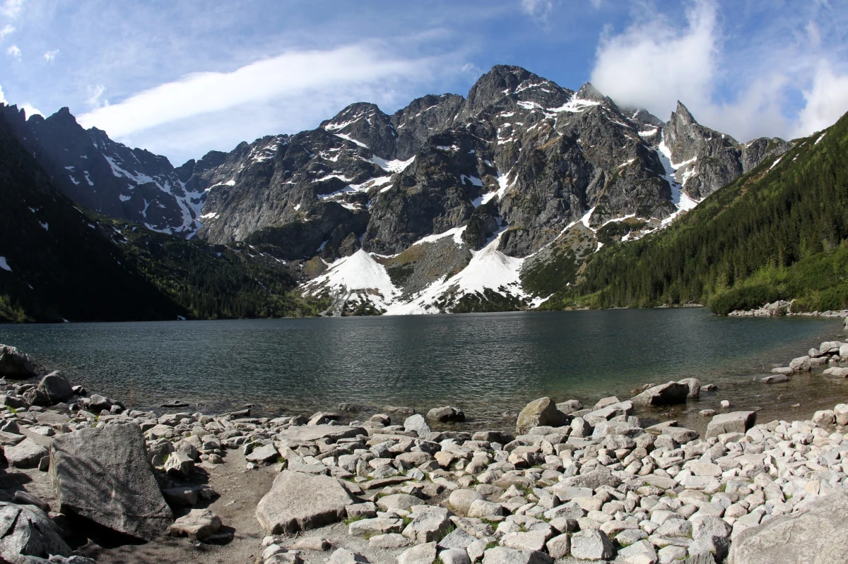Zakopiańscy policjanci poszukują 51-letniego Leszka Zientary. Mężczyzna we wtorek 20 sierpnia wybrał się w Tatry i ślad po nim zaginął. 