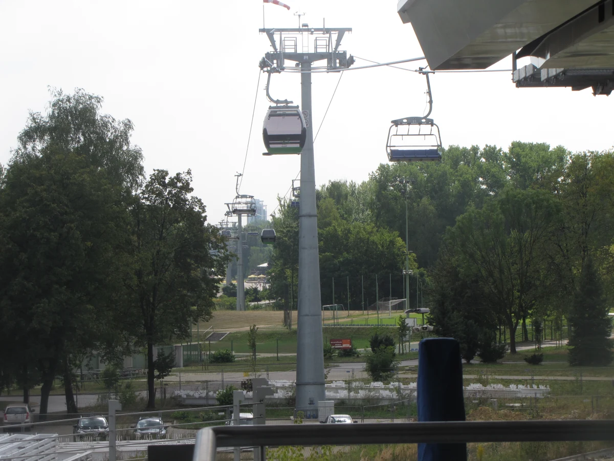 Kolej linowa "Elka" wraca do Parku Śląskiego. Dziś miała swój rozruch, a 8 września ruszy oficjalnie. Tego dnia będzie można jeździć nią za darmo.