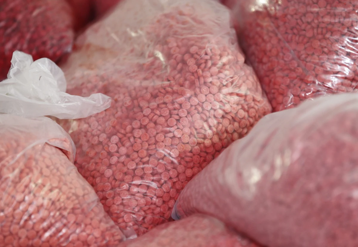 Belgijsko-polsko-turecki gang narkotykowy został rozbity w Belgii. Zatrzymano kilkanaście osób. Policja przejęła substancje służące do produkcji ecstasy o wartości 1,3 mld euro.