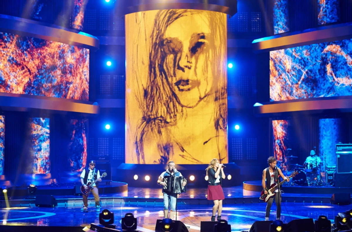 Rafał Brzozowski, Blue Cafe, Lemon, Urszula, Liber i Margaret – między innymi te gwiazdy wystąpiły w drugim dniu festiwalu Sopot Top Of The Top Festival. Zaśpiewali w ramach koncertu „Największe przeboje lata”. Wystąpiła także Natalia, zwyciężczyni konkursu RMF FM "Ja cię kręcę".