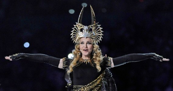 Magazyn "Forbes" umieścił Madonnę na pierwszym miejscu listy gwiazd, które w minionym roku zarobiły najwięcej. Madonna wyprzedziła słynną amerykańską prezenterkę telewizyjną Oprah Winfrey oraz reżysera Stevena Spielberga. 