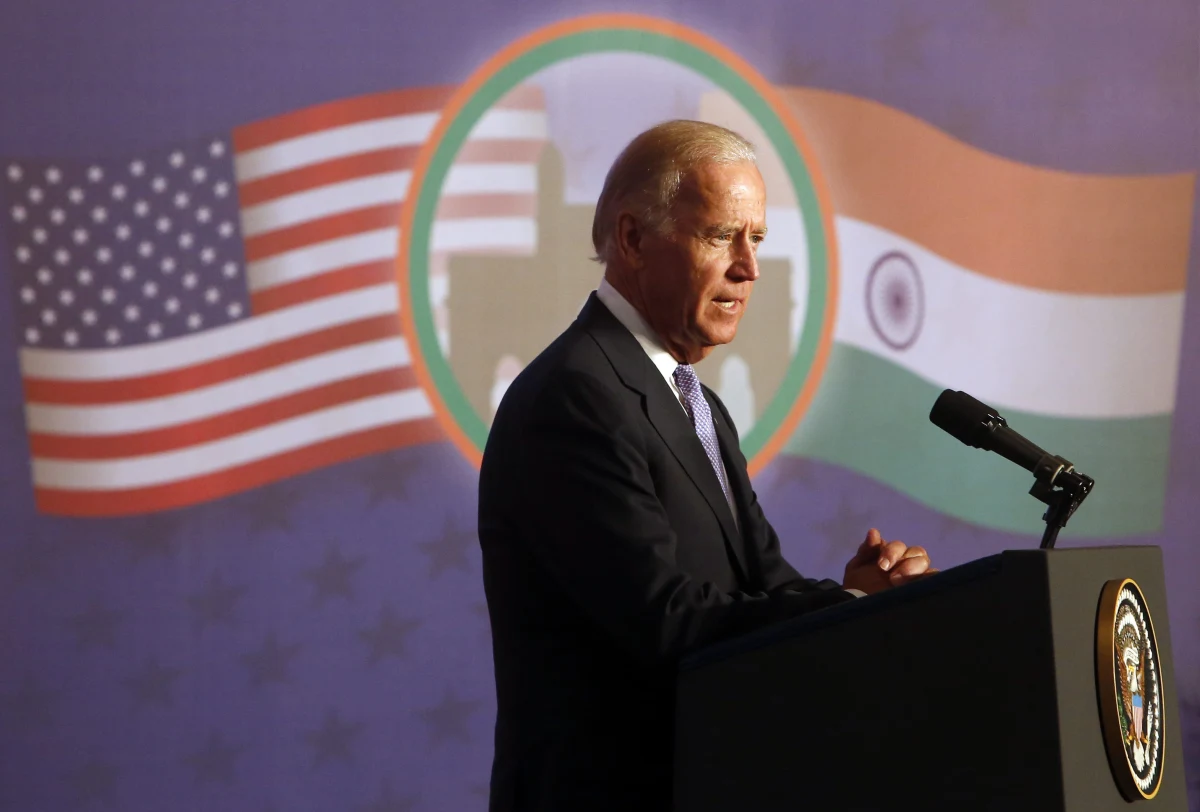 "Użycie broni chemicznej w Syrii nie może pozostać bez odpowiedzi" - powiedział w Houston w stanie Teksas wiceprezydent USA Joe Biden. "Każdego, kto stosuje broń chemiczną przeciwko bezbronnym kobietom i dzieciom, powinny, a nawet muszą spotkać działania odwetowe" - podkreślił.