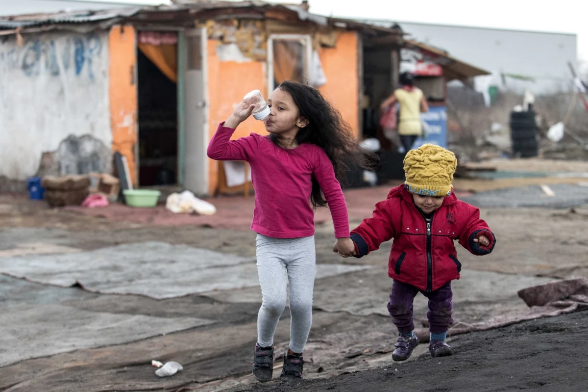 W Grecji toczy się śledztwo w sprawie zaginięcia 502 romskich dzieci pochodzących z Albanii. Kilkanaście lat temu dzieci te zostały umieszczone w siedzibie państwowej fundacji.