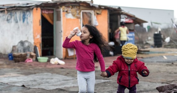 W Grecji toczy się śledztwo w sprawie zaginięcia 502 romskich dzieci pochodzących z Albanii. Kilkanaście lat temu dzieci te zostały umieszczone w siedzibie państwowej fundacji.