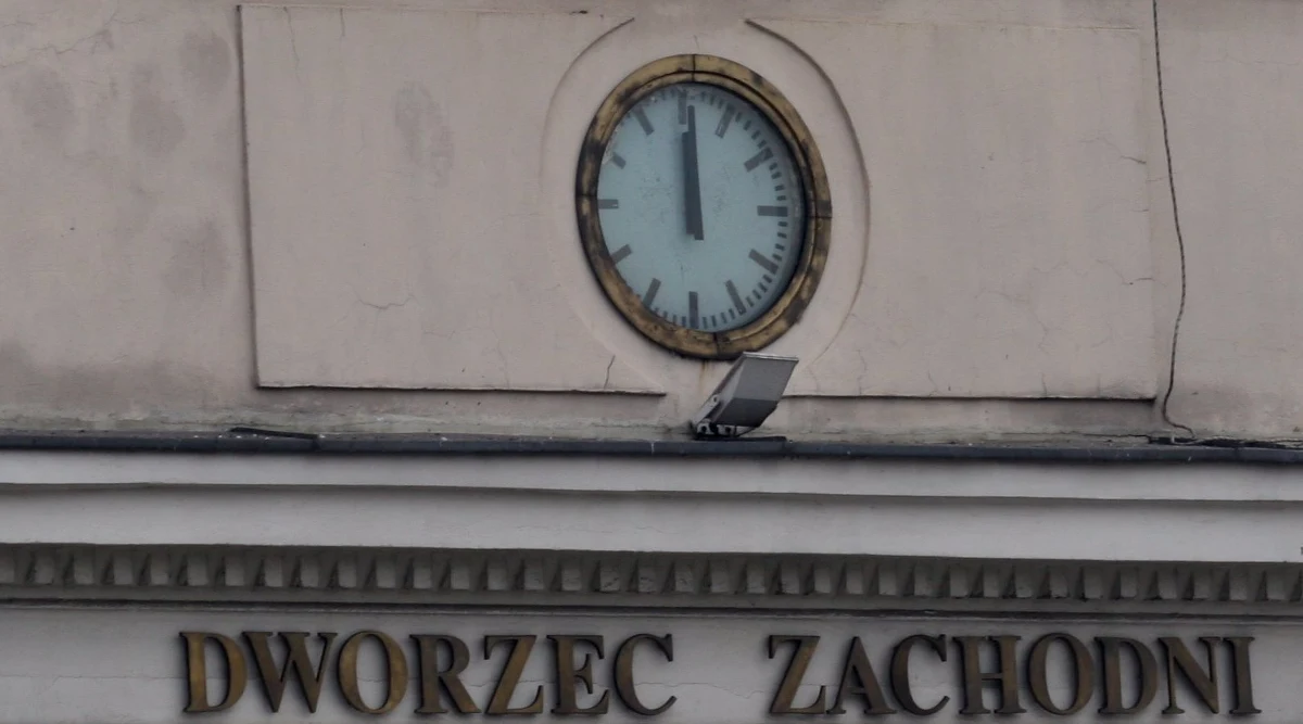 W tunelu przy Dworcu Zachodnim w Warszawie doszło do wybuchu butli z gazem. W wyniku eksplozji wybuchł pożar. Ranne zostały trzy osoby. Informację dostaliśmy na Gorącą Linię RMF FM. 