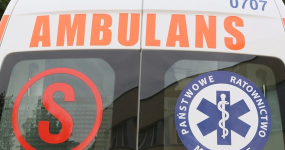 Troje policjantów zostało rannych w miejscowości Świnna koło Żywca w Śląskiem. W trakcie interwencji domowej chory psychicznie mężczyzna rzucił się na funkcjonariuszy z toporkiem. 