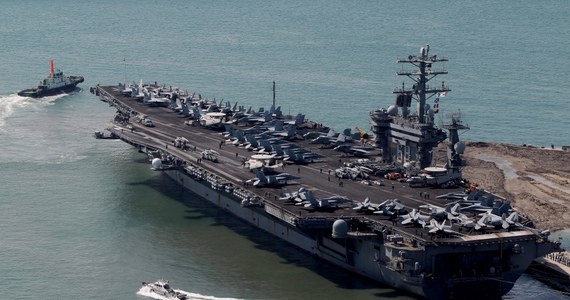 Amerykański lotniskowiec atomowy USS Nimitz wpłynął już na Morze Czerwone - poinformowały władze wojskowe USA. Zaznaczyły jednak, że jest to efekt "ostrożnego planowania" na wypadek ewentualnej akcji militarnej przeciwko Syrii.