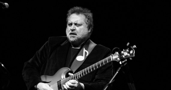 Nie żyje Jarosław Śmietana. Wybitny polski muzyk jazzowy i gitarzysta zmarł w wyniku komplikacji po operacji usunięcia guza mózgu, którą przeszedł na początku roku. Miał 62 lata. 