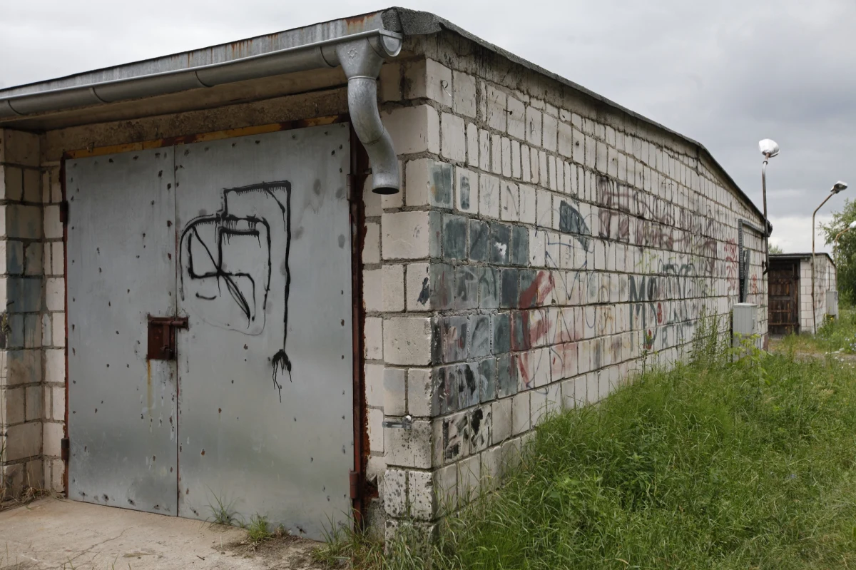 ​Szef prokuratury w Białymstoku, która uznała swastykę za symbol szczęścia, podał się do dymisji. Jak ustalił reporter RMF FM Roman Osica prokurator rejonowy złożył rezygnację wyprzedzając wniosek swojego przełożonego. 