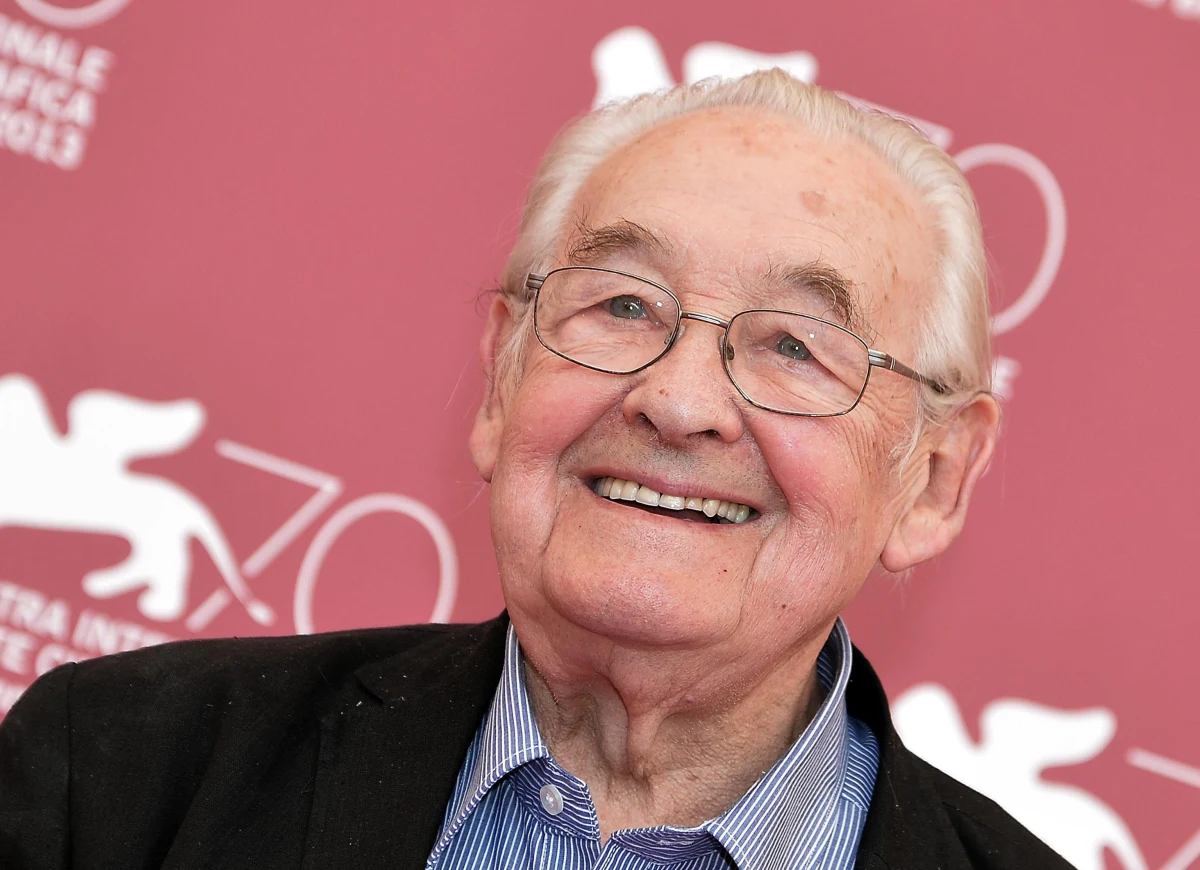 Andrzej Wajda powiedział w Wenecji, że ma nadzieję, iż na festiwalu na Lido rozpocznie się "światowe życie" jego filmu "Wałęsa. Człowiek z nadziei". Miejsce jego prapremiery uznał za doskonałe. 