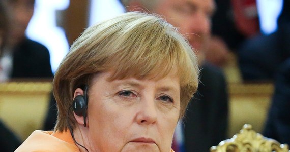 Uczestnicząca w szczycie G20 w Petersburgu kanclerz Niemiec Angela Merkel ostrzegła przed zbyt wielkimi oczekiwaniami w sprawie uregulowania krwawego konfliktu wewnętrznego w Syrii. "Wojna ta musi zostać zakończona, ale da się to osiągnąć wyłącznie metodami politycznymi" - powiedziała dziennikarzom.