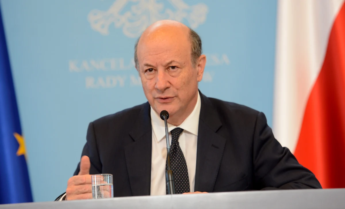 Rząd przyjął rekomendacje zmian w systemie emerytalnym, które zakładają m.in. przesunięcie do ZUS części obligacyjnej OFE i dobrowolność przynależności do funduszy. Zmiany te mają przynieść w przyszłorocznym budżecie 9 mld zł. 