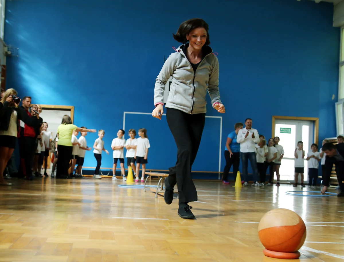 Minister sportu Joanna Mucha przedstawiła założenia kampanii promującej uczestnictwo w lekcjach wychowania fizycznego. Podkreśliła rolę rodziców i lekarzy. "Zwalnianie z WF-u jest wyrządzaniem krzywdy dzieciom" - zaznaczyła. 
