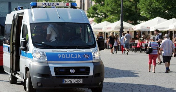 Krakowska policja zatrzymała mężczyznę podejrzanego o zamordowanie 24-latka w centrum miasta. Młody mężczyzna, który świętował swoje urodziny, zginął w nocy od ciosu nożem.