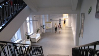 Luksusowy korytarz do gabinetu prezydent Łodzi