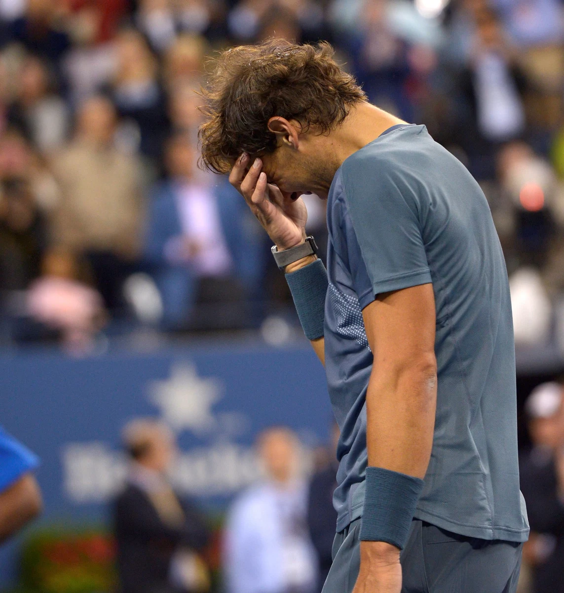 Odbił ostatnią piłkę i rozpłakał się. "To najbardziej emocjonujący rok w mojej karierze" - powiedział Rafael Nadal po wygraniu z Novakiem Djokovicem turnieju tenisowego US Open w Nowym Jorku. To jego trzynasty wielkoszlemowy tytuł. 