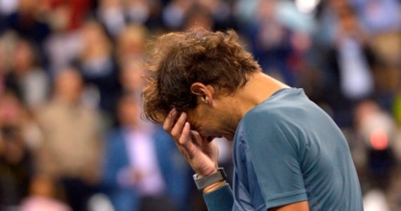 Odbił ostatnią piłkę i rozpłakał się. "To najbardziej emocjonujący rok w mojej karierze" - powiedział Rafael Nadal po wygraniu z Novakiem Djokovicem turnieju tenisowego US Open w Nowym Jorku. To jego trzynasty wielkoszlemowy tytuł. 